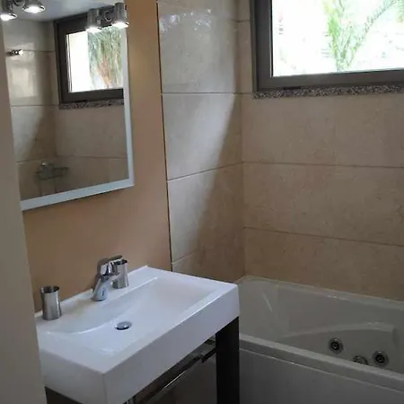 Plaza Bay Luxury With Swimming Pool * Calheta (Madeira)